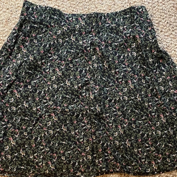Floral skirt - Picture 4 of 4